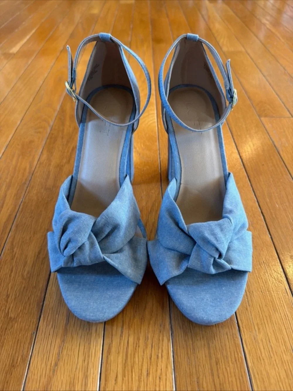 New Loft Tie Knot Blue Denim Platform Heels Shoes Size 7.5 casual, career, club